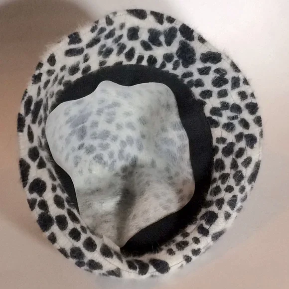 Soft Flexible Hat - Picture 2 of 3